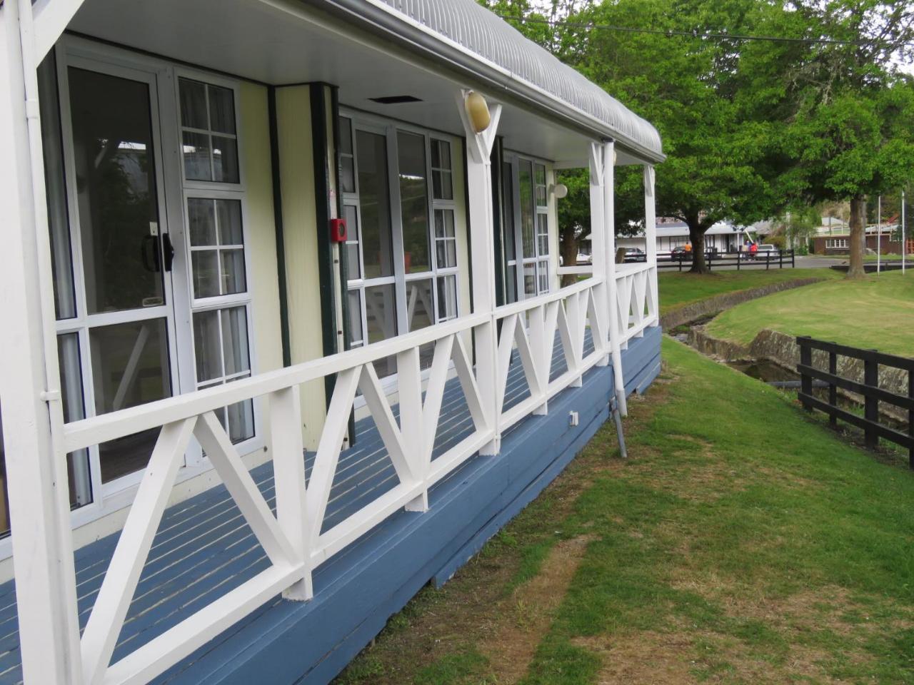 Grandeur Thermal Spa Resort Taupo Luaran gambar